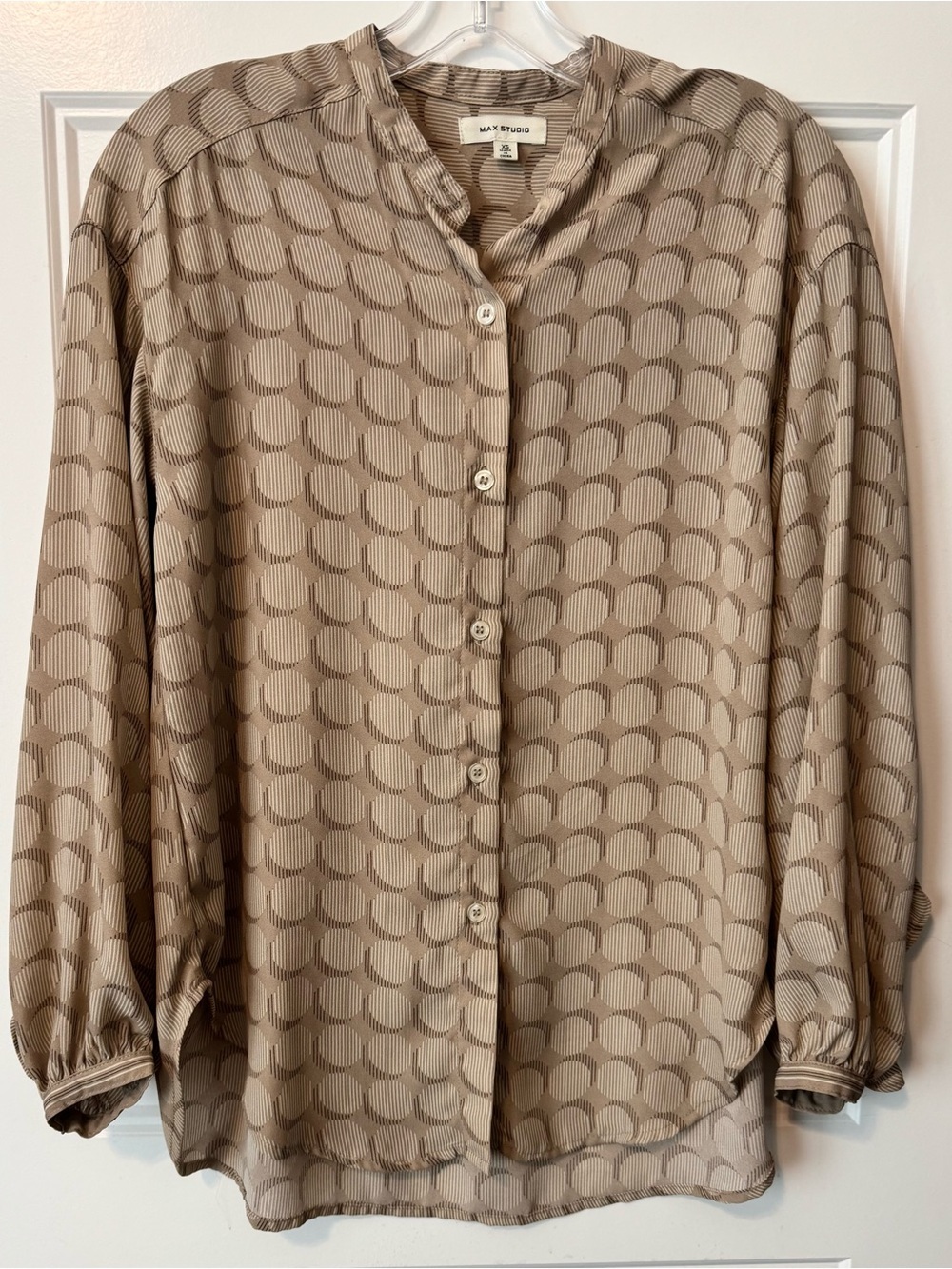 Max Studio Geometric Print Ruffle Back Blouse XS Taupe Cream Long Sleeve Top